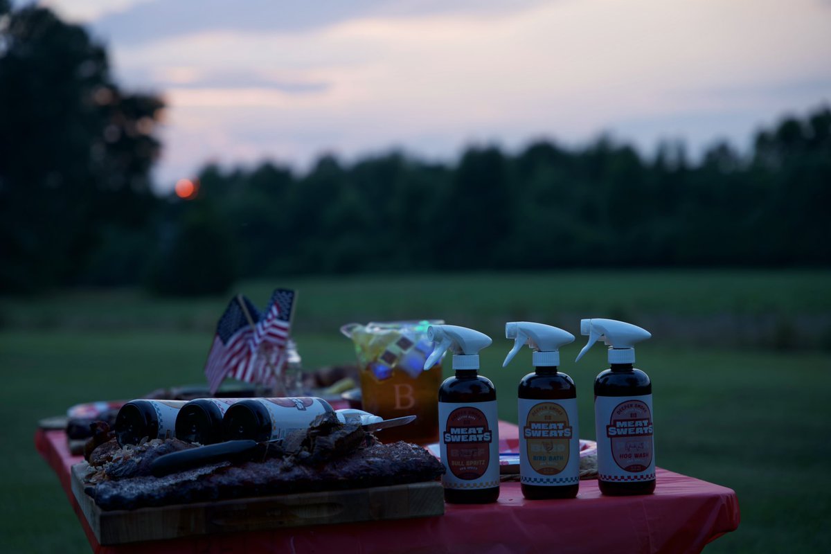 GetMeatSweats's tweet image. Independence means you can spritz your dang BBQ with whateverthehell you want. Independence also means you can choose us. Happy July 4th to all! 

P.S. These photos were taken in Halifax County, NC - the birthplace of freedom! 🦅🇺🇸🤠