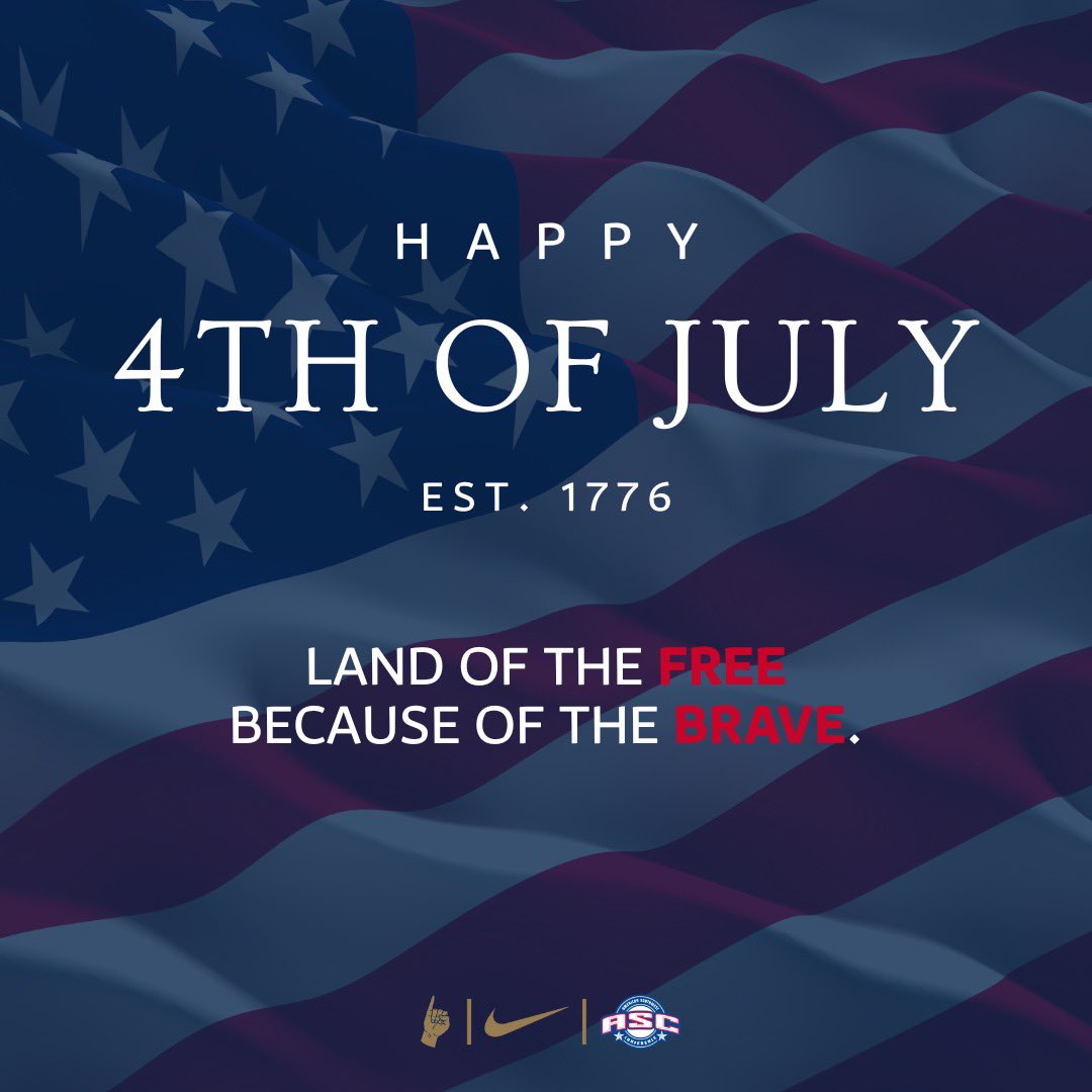hputxfootball's tweet photo. Happy Independence Day! 

#YoJackets #StingEm #TTNS https://t.co/TiyeEaXcvH
