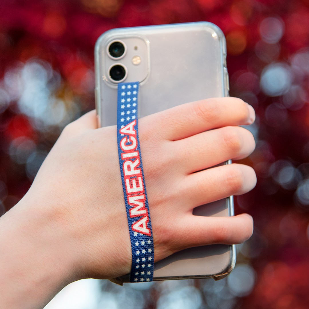 SteadyStraps's tweet photo. Counting down to fireworks! Happy 4th of July!
#4thofJuly #SteadyStraps #freethehand #smallbuisness #summer #holiday #happybirthdayamerica https://t.co/bTkboiC3CO