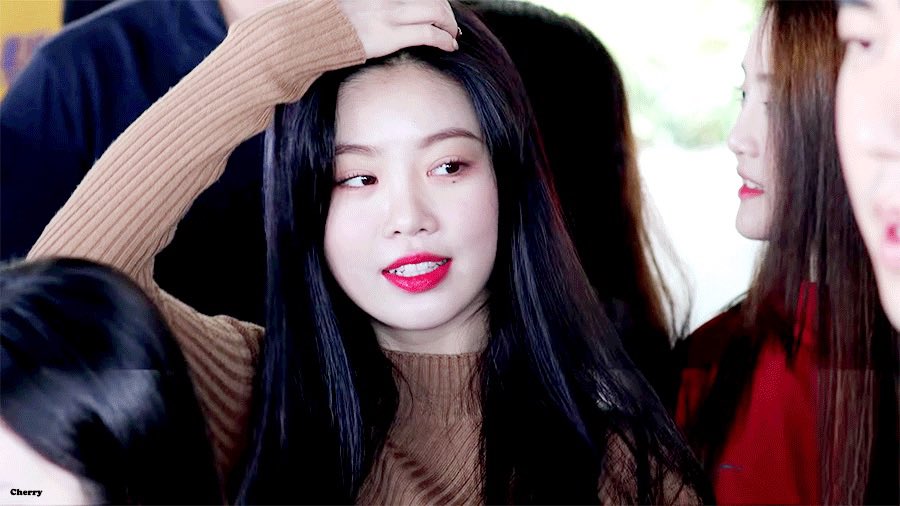 hey_senor_'s tweet photo. 수진아 절대절대 비 맞지 ���구 ~~~ 밥 잘먹구 시간나면 혼자만 가지고 있던 사진 하나 올려주구…. https://t.co/nESLk9tORw