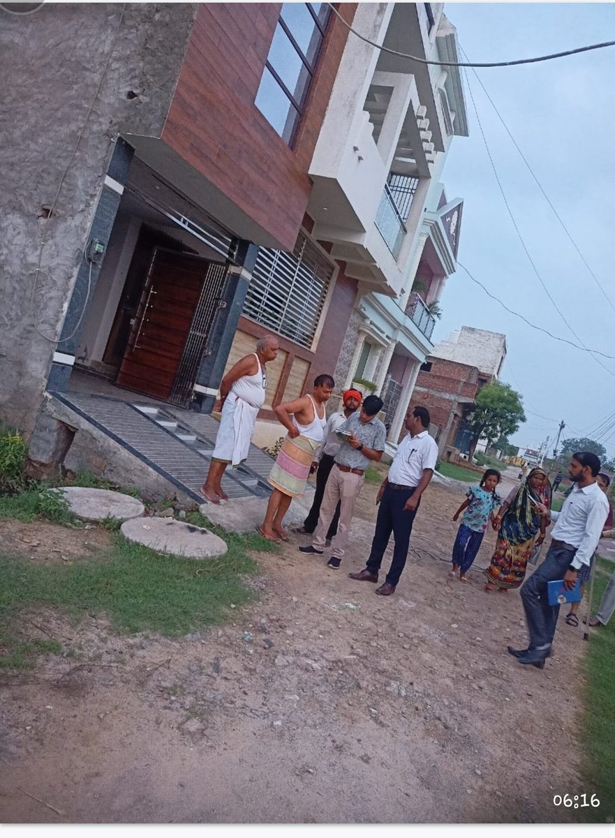 Pushpen27908763's tweet photo. 15% लाईन लॉस के उददेश से SE EDC Agra के निर्देशानुसार बिजली की चोरी करने वालो पर सघन चेकिंग अभियान ग्राम रोहता, कबुलपुर  एवं रोहता चलाया गया जिसमे 16 अभियुक्त 47kw की विधुत की चोरी करते पाये गये ।यह अभियान निरन्तर चलता रहेगा @MDDVVNL @Agra2Ce @electricityagra @JagranNews https://t.co/dLhll1WO80
