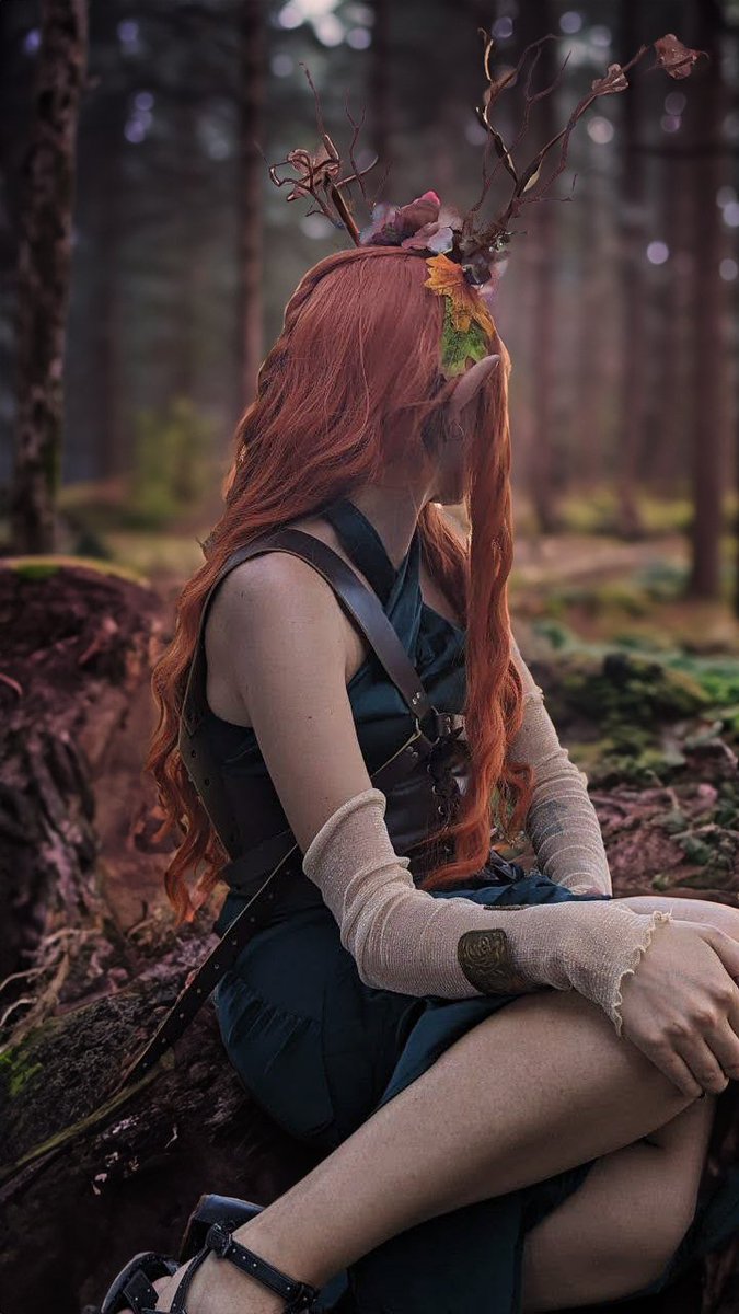 Tenebr4's tweet photo. Living my elf fantasy con un cosplay incompleto di Keyleth https://t.co/ZXnvQbFxet