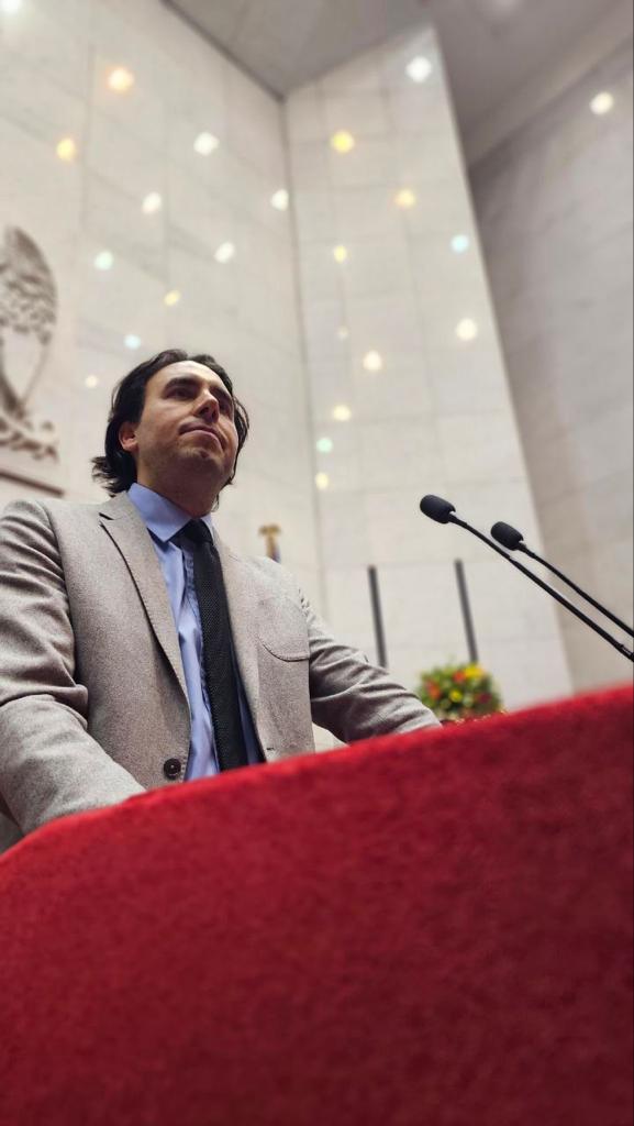 vladomirosevic's tweet photo. No permitiremos que una minoría rabiosa y ruidosa convierta el Congreso en unreality show. Chile espera más de la Cámara, y hoy somos una mayoría quienes NOlo permitiremos. #CuentaPúblicaCongreso https://t.co/89C0xnwVY3