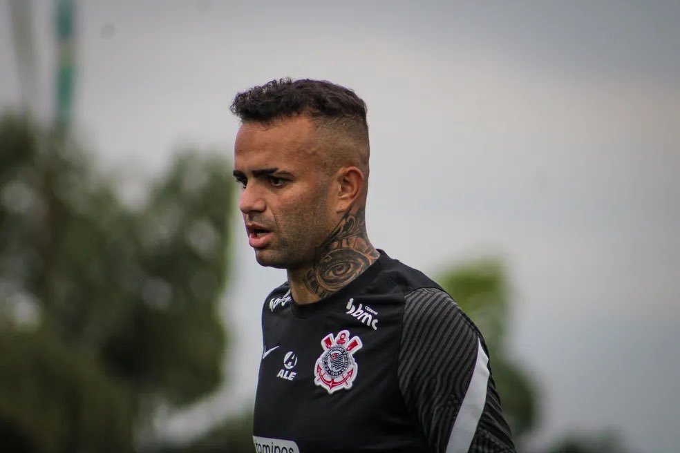 wallison_wn's tweet photo. LUAN JÁ TOMOU O DELE O DO DUÍLIO E ALESSANDRO VEM QUANDO? 👀🤐😶 https://t.co/gSqVkgldSz
