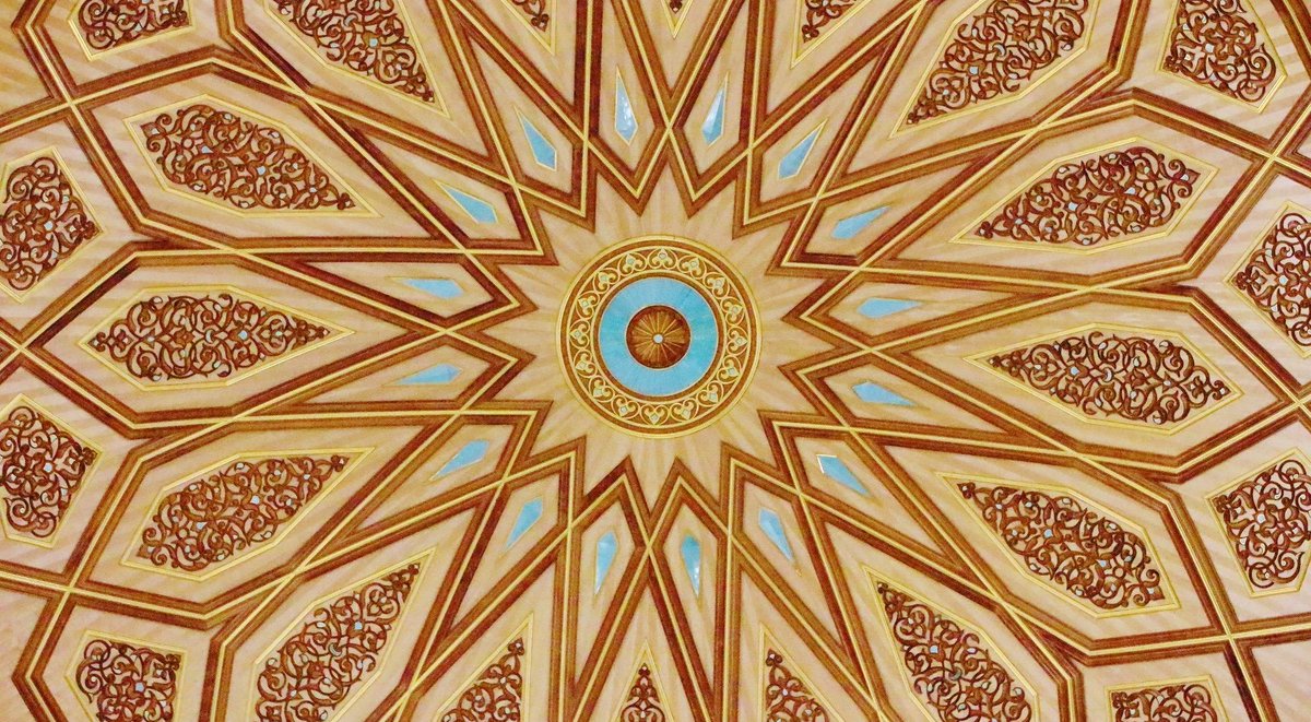 ‘Be wary around your enemy once, and your friend a thousand times.’ ✨️

— 🥀