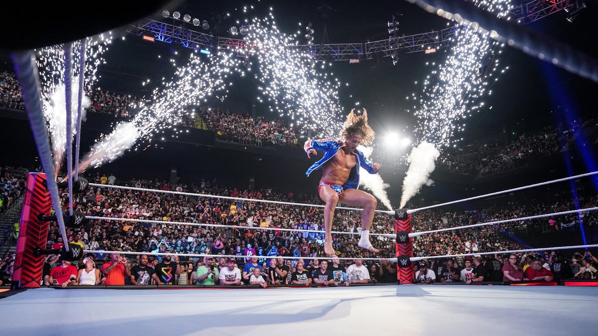 Bub3m16's tweet photo. If you were Hunter, what would you do with Matt Riddle going into Summerslam? https://t.co/dO9mXr9vuQ