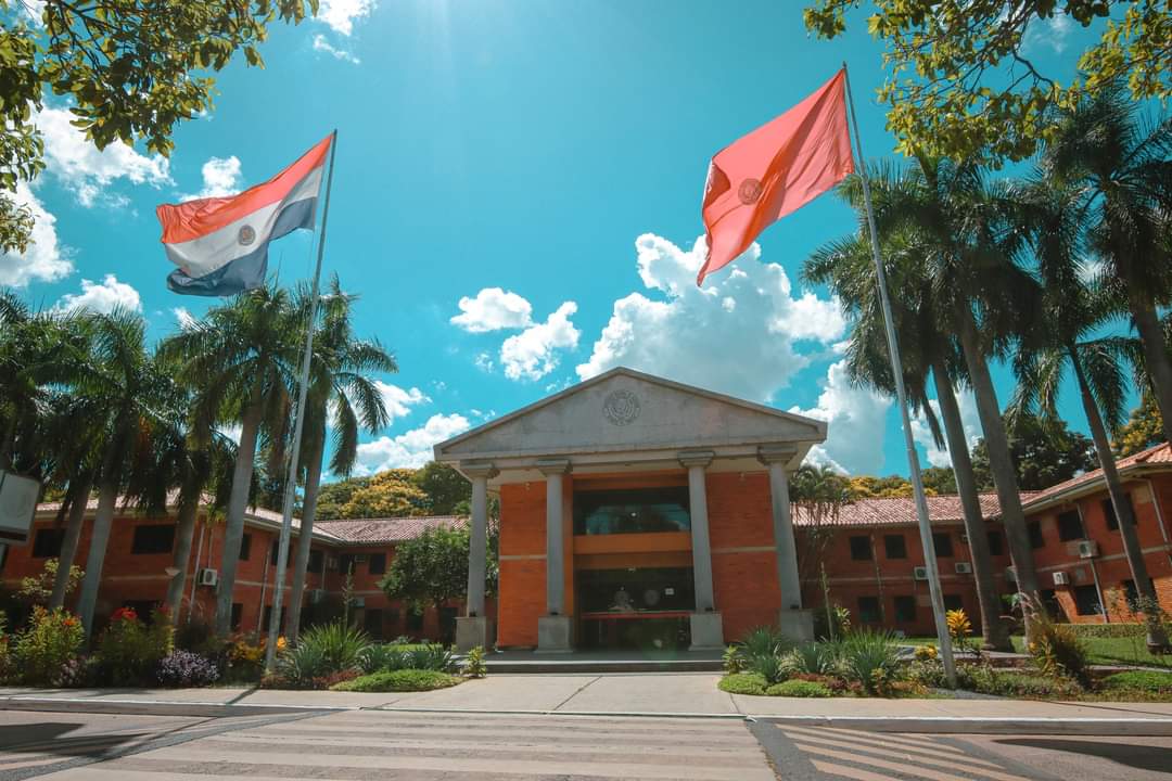 Universidad Nacional de Asunción tweet media