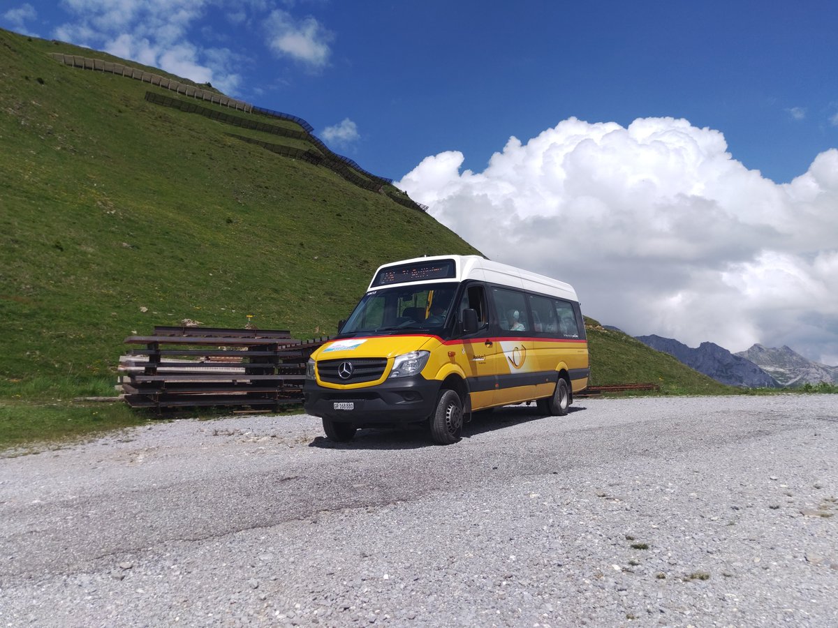 _wrzlbrnft_'s tweet photo. Mit @PostAuto und #BusAlpin aufs Bärgli in St. Antönien GR. 🩵
(Vor Jahren schon mal gemacht, fuhr damals aber noch nur bis Älpli) https://t.co/1NPkCZiLQj