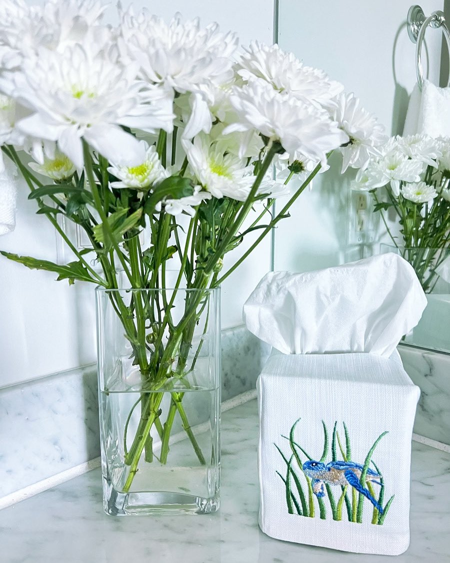 JacarandaLiving's tweet photo. Happy Fourth of July 🇺🇸 add a touch of summer fun to your bathroom💙 don’t forget it’s the last day to shop our 20% off sale! Hurry and shop! Enter JULYFOURTH20 at checkout. #JacarandaLiving https://t.co/SEfQ50Awi1 https://t.co/nsCPHvX93Q