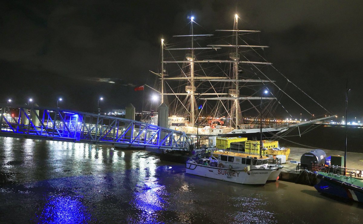 da09ppf's tweet photo. @D_Bainbridge @JubileeSailing @ExploreLpool @VisitLiverpool @GoodNewsLpool @LiverpoolPilots @bbcmerseyside @RadioCity967 @Ships_on_Mersey Bit more colour https://t.co/Kgb8MFpc7i