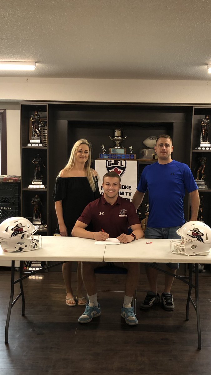 ScotchM's tweet photo. Excited to have @austin17388013 playing for the @reginathunder. This playmaker from @RiffelRoyals can play multiple spots which will allow us to figure out unique ways to get the ball into his hands! This @FootballSask national champion &amp; @SaskSelectsFB player is known for https://t.co/83rMhWZvtM