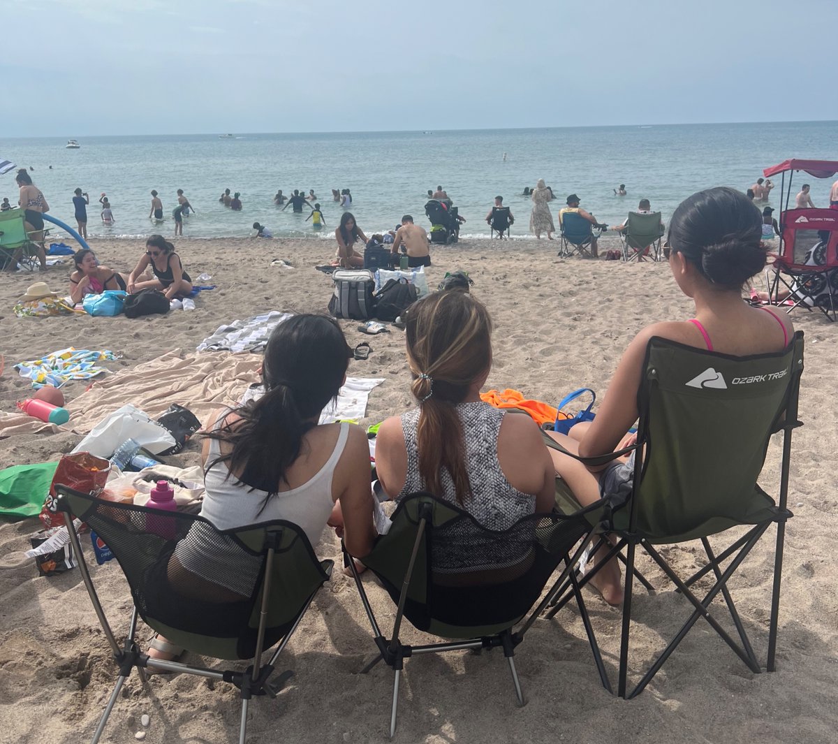 Conestoga_Inter's tweet photo. Happy Tuesday!! It’s summertime, and my friends, Monica &amp; Karen, visited the nearest beach area in Ontario, Great Bend Beach! 🏝️It’s the perfect place to get Sunkissed &amp; Vitamin Sea! 🌞I ended up my day with a strawberry smoothie! 🥤So refreshing! Enjoy the summer, condors! https://t.co/jBTfIbnWAe