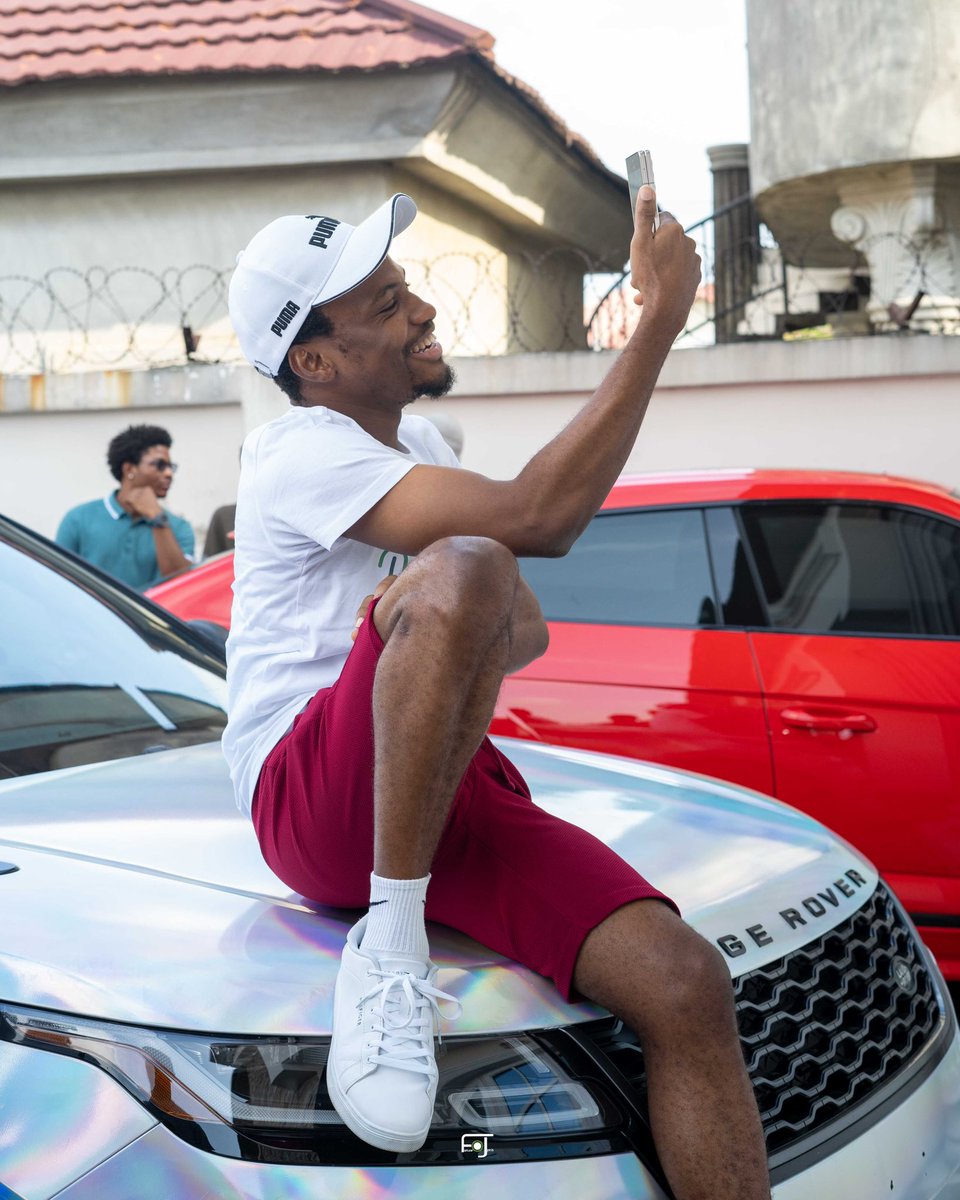 Jeffrey Benson tweet media