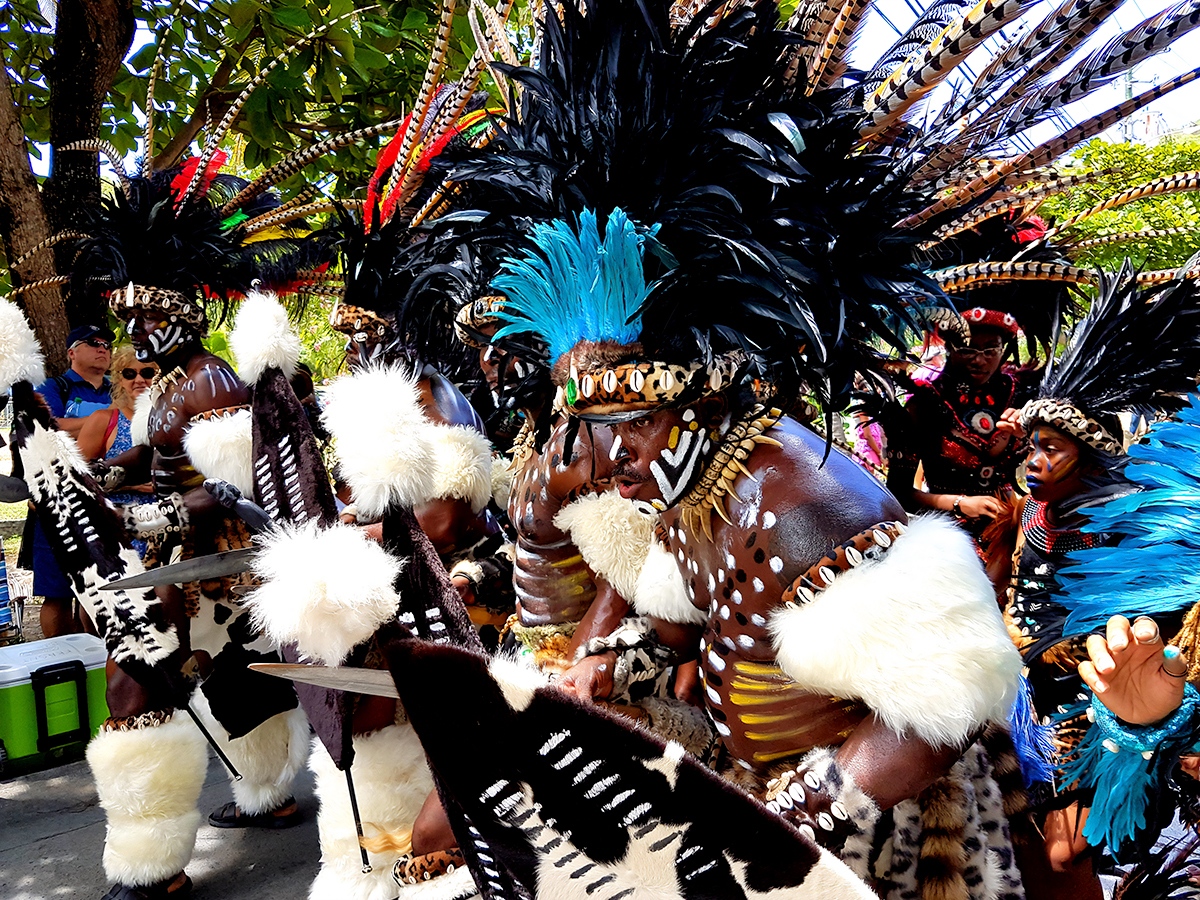 Virgin_Islands's tweet photo. Experience the magic of the Virgin Islands at the St. John Celebration Parade! From intricate costumes to captivating music, it's a celebration you won't want to miss. Tag a friend who needs to see this! 

https://t.co/N5SDxzfTgB

#VirginIslands #VInow #StJohnParade #IslandVibes https://t.co/1teoZtutG3