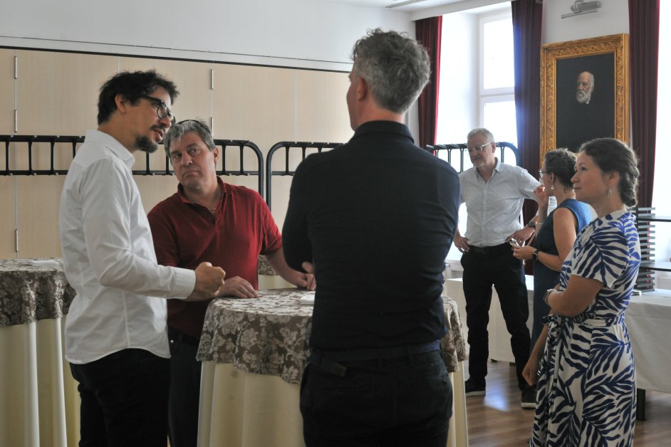 LIBEReurope's tweet photo. This week, the Emerging Leaders Cohort 6 has attended the Second Seminar of the programme. Having successfully completed the course, the participants will receive their certificates later today! 👏

More about the Emerging Leaders Programme: https://t.co/CnCoXu04hT https://t.co/JtNLpTilgl
