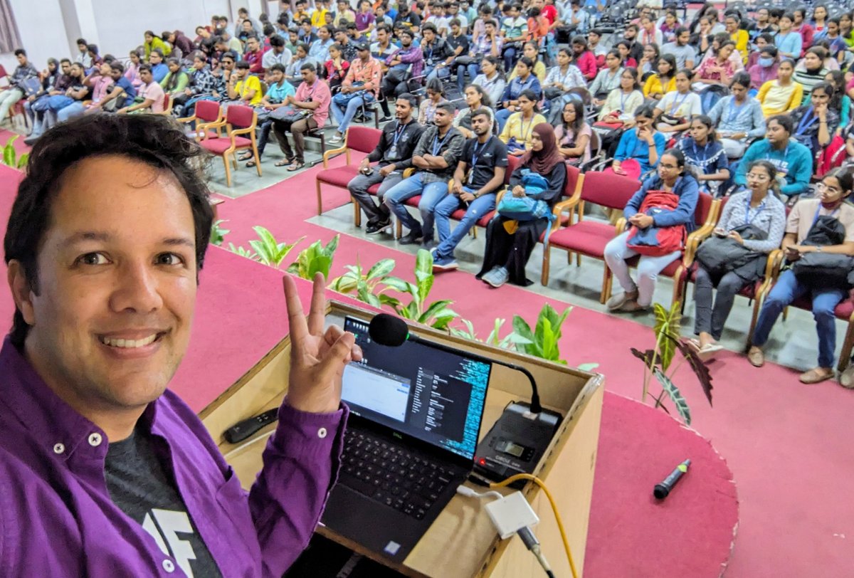 jason_mayes's tweet image. 2nd talk in #India complete! This time to Vidyavardhaka College of Eng in #Mysuru. Great interest in Web ML - TY for welcoming me - honoured to be there. In return I presented on latest updates around #TensorFlowJS, Visual Blocks, +delivered 300 pizzas to students!
#webml #webai