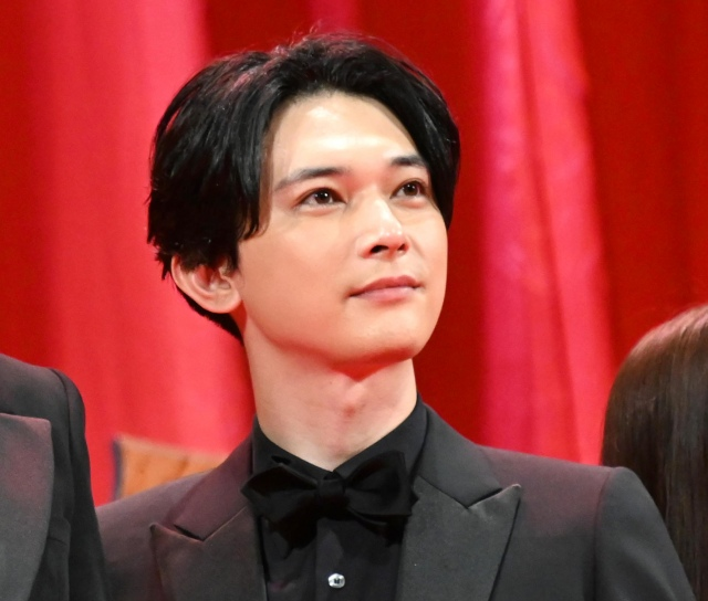 livedoornews's tweet photo. 【自ら志願】29歳・吉沢亮、映画『キングダム』で9歳役を演じる
https://t.co/NYPiy6cf9l

映画『キングダム 運命の炎』のワールドプレミアにて、吉沢は「子役がやるべきだと思った」としつつ「この場面を描くなら『僕にやらせてください』と言っていた」と思い入れのあるエピソードであると明かした。 https://t.co/KJopBced9B