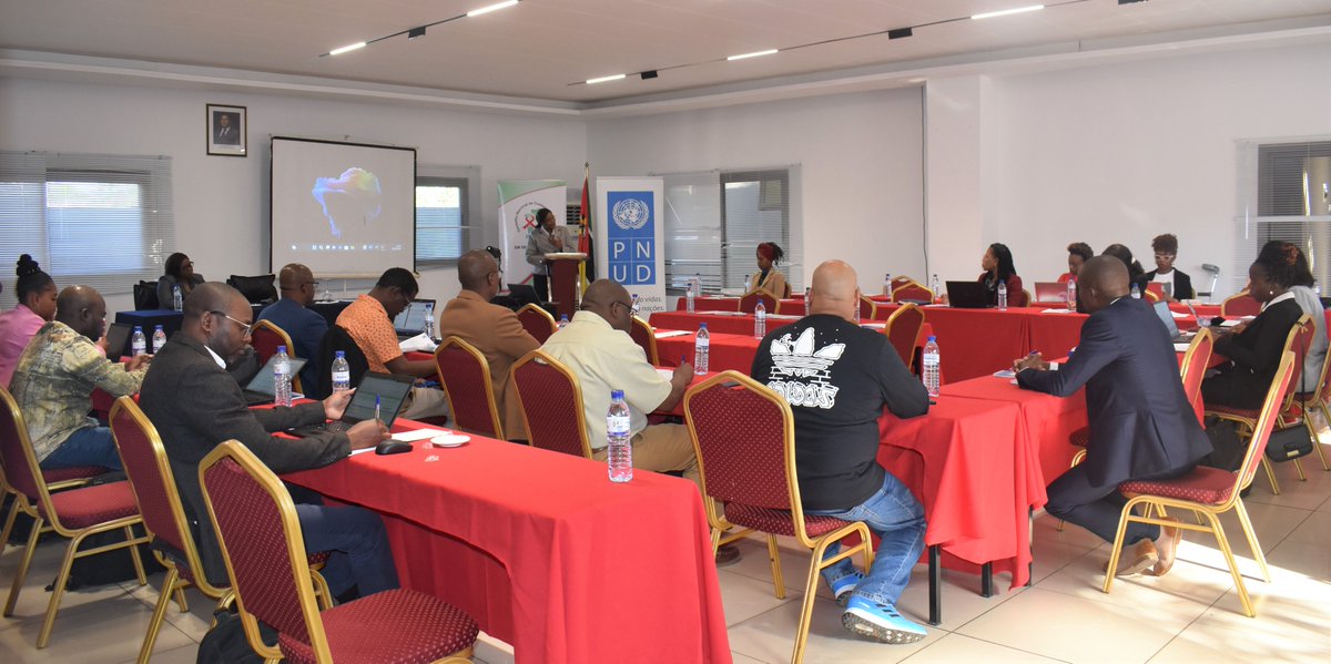 UNDPMozambique's tweet photo. In 🇲🇿, @webelongafrica is supporting the revision of the Law for the Protection of the Person, Worker &amp; Job Seeker Living w/ HIV&amp;AIDS #Law 19/2014, w/ the objective of adapting it to the current stage of the National Response to HIV&amp;AIDS - considering the specific needs of #YKPs. https://t.co/iFPZEX8Jbp