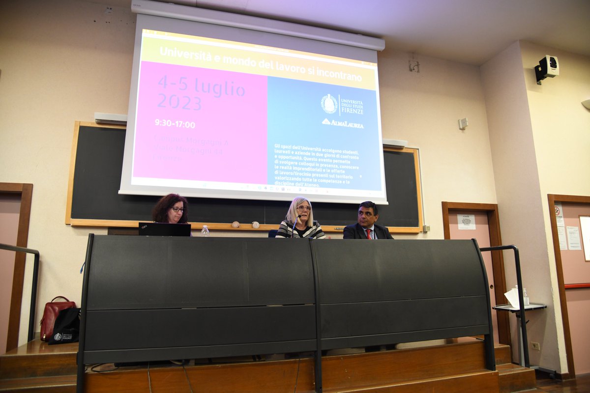 UNI_FIRENZE's tweet image. 💼Oltre 600 studenti, neolaureati, dottorandi e dottori di ricerca al #CareerDayUnifi23 in corso oggi e domani al Campus Morgagni
92 le aziende partecipanti per un totale di 479 posizioni aperte
👉bit.ly/3O0L6cf
#studentiUnifi