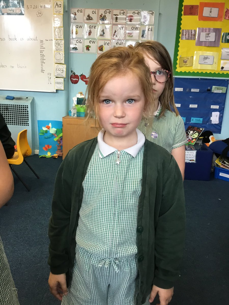 G_M_P_SClass1GC's tweet photo. As part of our #GMPSDT work, year 1 have tasted and evaluated fruits ready for designing their own fruit kebab. They ALL tried ALL of the fruit🤩🍎 ask them what their favourite was🍓🍌🍏🍍🍇🍊 https://t.co/mZhebz665Y