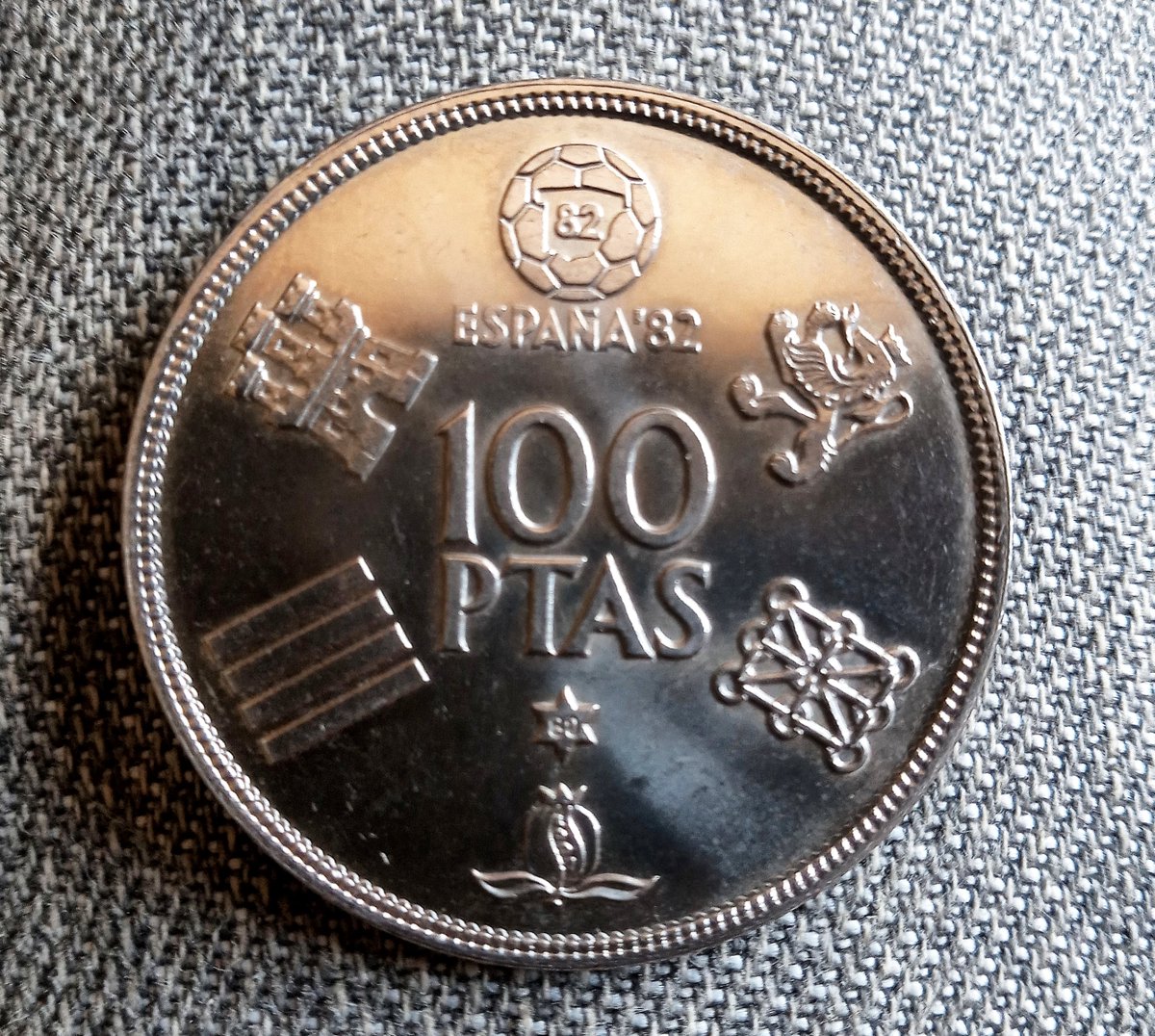 gaitero666's tweet photo. Moneda de 100 pesetas de 1980
Mundial 82

#Coin #Numismatic https://t.co/LBgwUdZy44