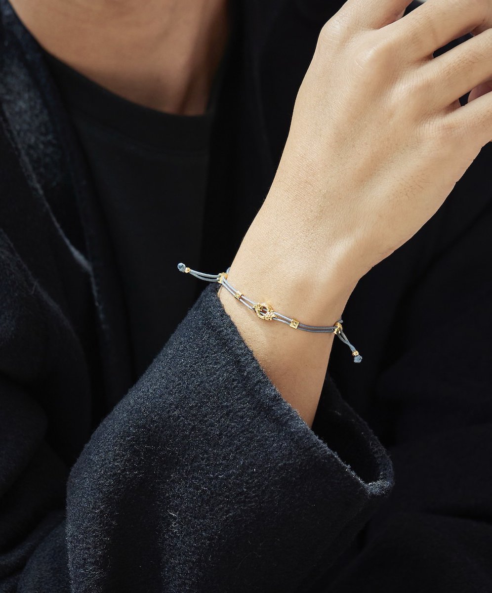 ปกติไม่ค่อยมีแบรนด์ไหนที่มี "บ่วงนาคบาศ" ทั้งที่เป็นสุดยอดพุทธคุณที่ดังมาก ว่ากันว่าผู้ครอบครองจะมีกินมีใช้ไม่รู้จบ ค้าขาย เสี่ยงโชค ก็ช่วยหนุน ล่าสุด harmenstone เพิ่งออกสายสิญจน์มา 7 องค์เทพ ละมีบ่วงนาคบาศด้วยยย ขนลุกกก บ่วงนาคบาศคือปังจริง วงการแม่หมอคือที่สุด ไปตำกันด่วน