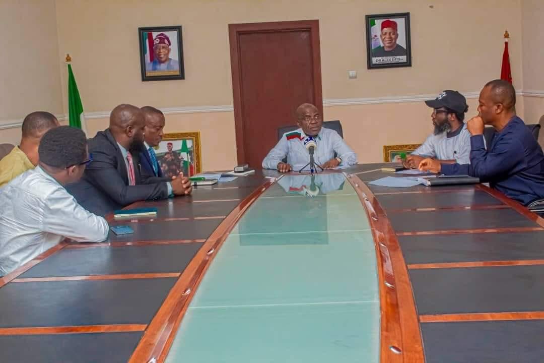 alexottiofr's tweet photo. *ABIA LAUNCHES NEW DIGITAL TAX SYSTEM FOR TRANSPORTERS, TRADERS*
I'm proud to introduce a revolutionary digital tax system that is designed to curb fraud and augment revenue. This system incorporates a free medical insurance scheme for all commercial vehicle operators, enabling us to fuel entrepreneurial growth and progress within the state. We envisage this digital platform to not only simplify tax compliance, but also unlock substantial revenue for development projects, thereby strengthening our state's economy. It offers easy payment options for both transporters and traders, and promotes transparency, reflecting our steadfast commitment to facilitating business operations in Abia state.