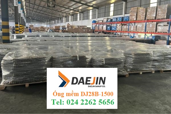 DayInox's tweet photo. Ống mềm Daejin dài 1500mm - 14bar, có kiểm định PCCC. https://t.co/ickNlmTAdE Ống mềm có vỏ bện Inox DJ28B-1500. https://t.co/66bSGrtszG