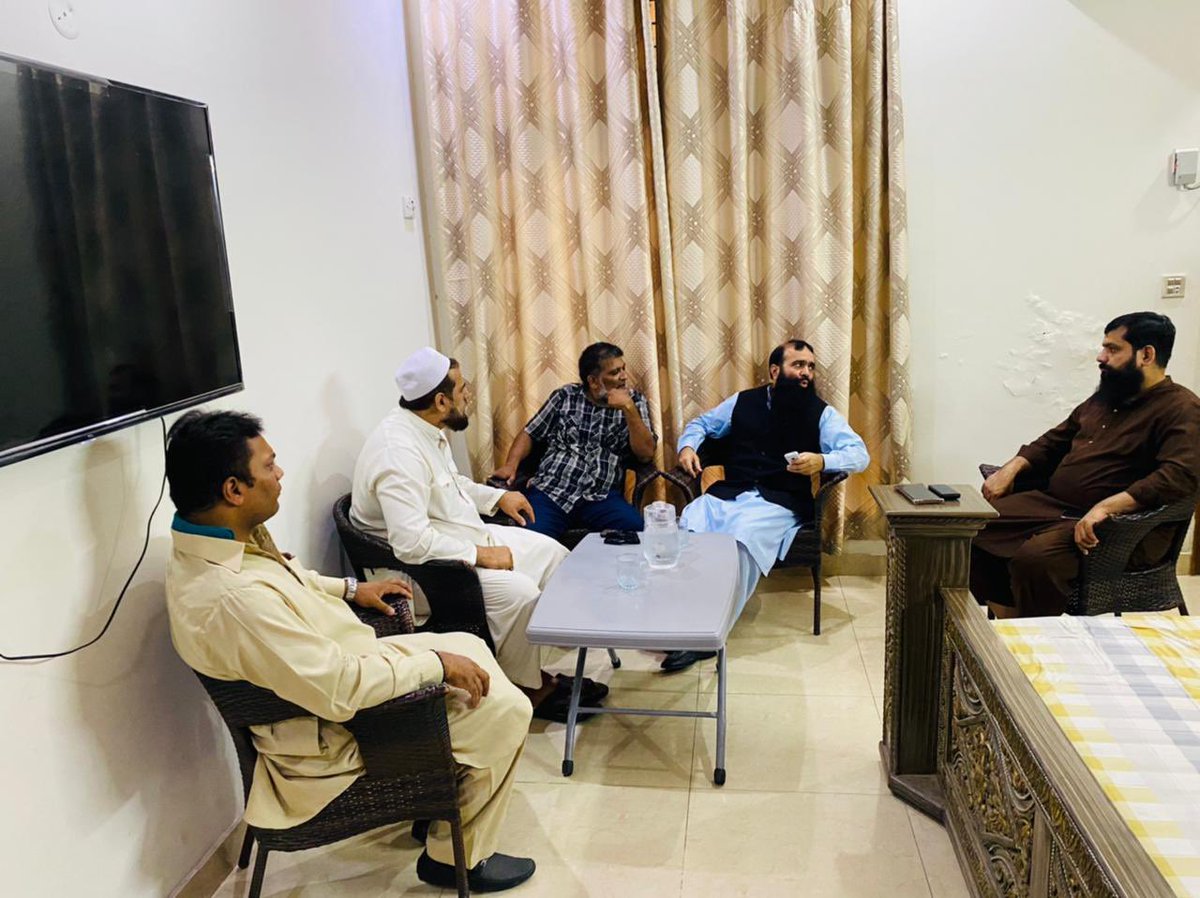 Khalid_Naik_'s tweet image. امیدوار برائے قومی اسمبلی این اے 127 خالد نیک گجر کے ہمراہ حافظ عاصم چوھدری - عبداللہ گجر - حافظ عبدالوھاب گجر نے حلقہ کی عوام کے مسائل سنے اور سیاسی معاملات پر گفتگو کی.
.
#NA127Candidate #ElectionIssues #PoliticalTalks #ListeningToPeople #PoliticalDiscussions #PublicConcerns