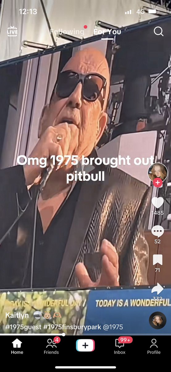 becky ⎕ tweet media