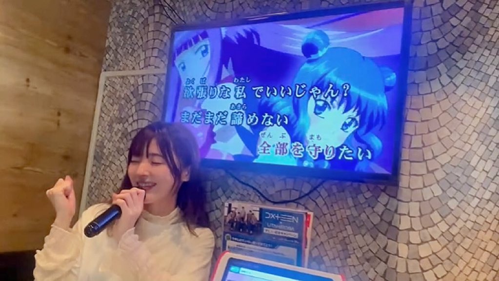 TemmaYuuki's tweet photo. 先月、稽古帰りにももちんとカラオケに行ってきました🩷💜

アニメ映像付きはやっぱりテンション爆上がりするなあ〜〜！🐱🎉
DAMチャンネルではなかなかSmewthieが出てこなくて2人で焦りました🤣(終了5分前) https://t.co/MBRH6A6crx