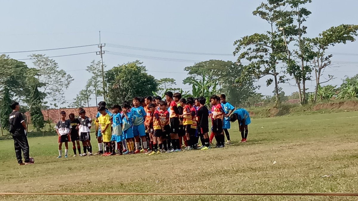 Alanrah98081457's tweet image. Terimakasih para SSB Semuanya ⚽👍🙂🤝
Trofeo Cup 2023
#PSBK
#KEDONGDONGFC
@SahabatCirebon