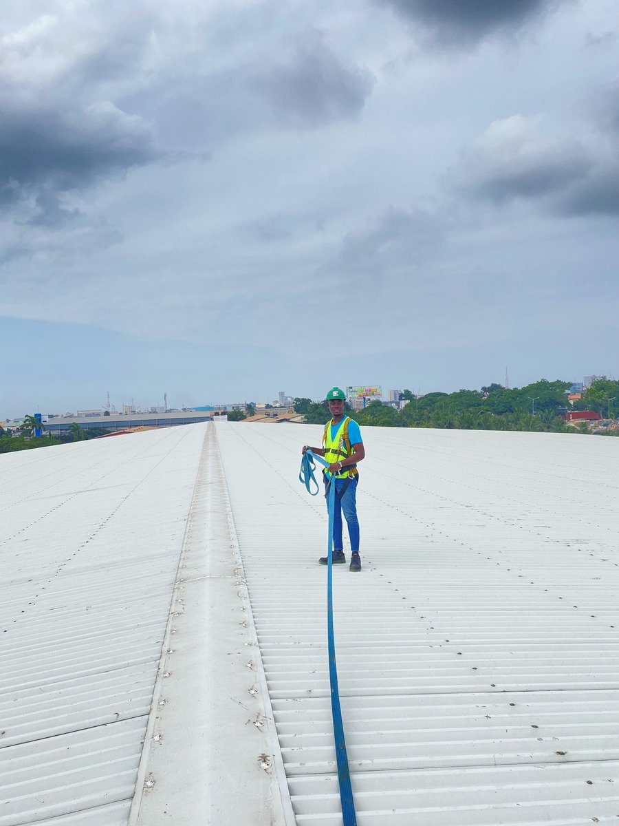ProsperOhipeni's tweet photo. Safety on duty 👍 https://t.co/Q2bB3PJT9e