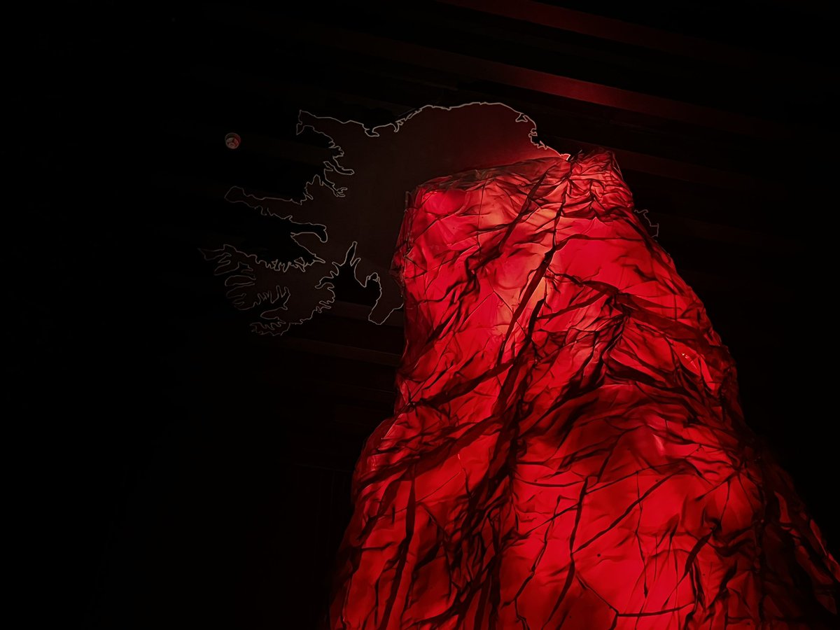 KesLichMaths's tweet photo. @KESSchoolVisits Learned about hot spots and mantle plumes (model in scale to Iceland shown at the top) this morning as well as taking in the stats of the eruptions. https://t.co/Z8H1LsZgrz