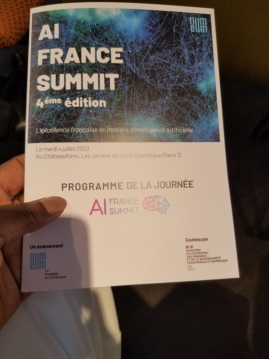 AlceesFR's tweet photo. Ce 4 juillet, salle comble en immersion dans l'histoire de l'#IA générative, son marché, ses risques juridiques... contés par Françoise Soulie, @HubFranceIA.
#technologie #futur #iagenerative https://t.co/8pj15sRbS9