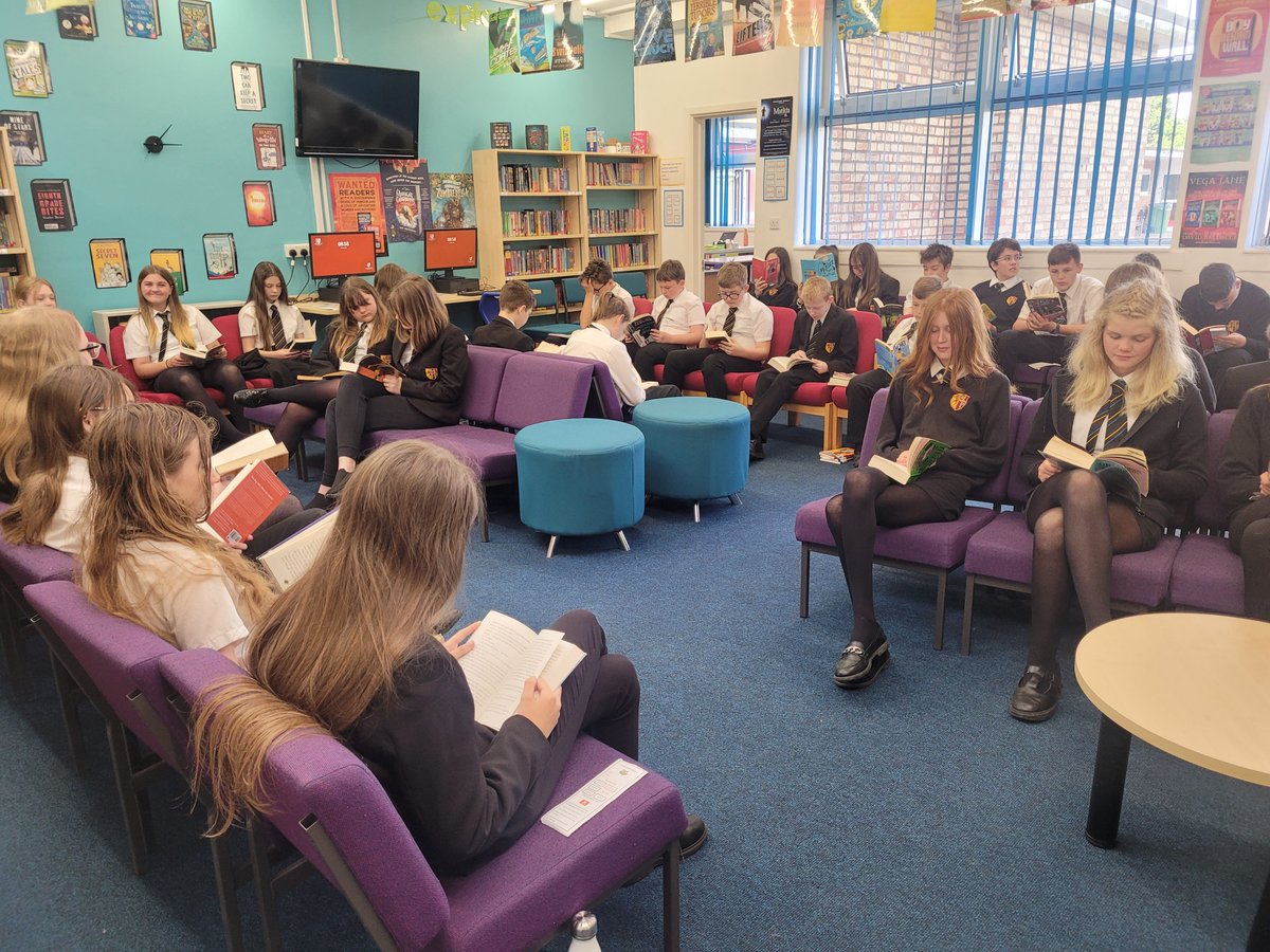 HowdenEnglish's tweet photo. And they're off! Lots of our lovely Y7 and 8 students are taking part in the @ReadforGoodUK readathon today trying to raise money to buy books for children in hospital. Last year we raised over £1000! Can we beat that total this year?! Good luck everyone. Enjoy the reading time! https://t.co/Jmu2L2PpG8