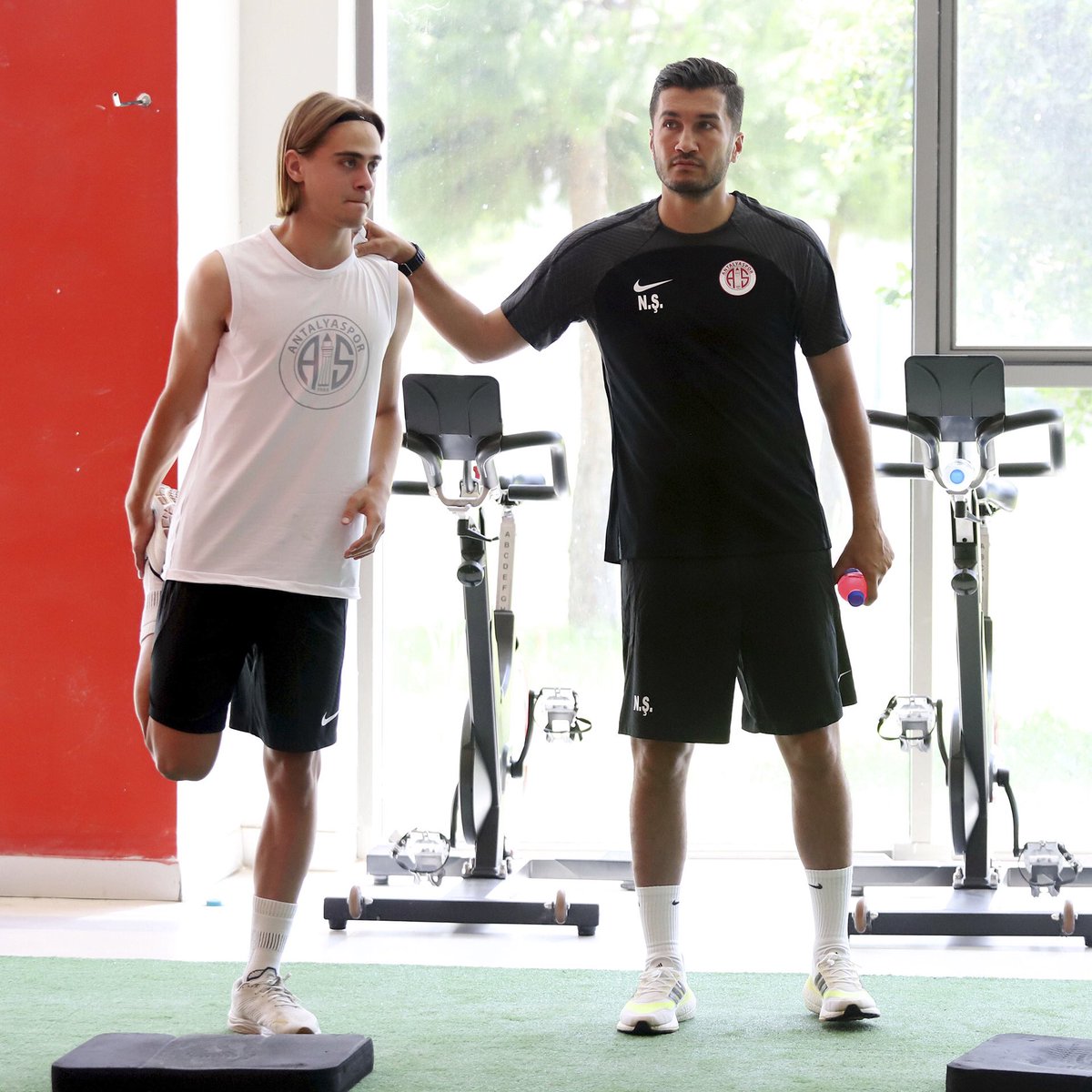 🏋🏻‍♂️ Takımımız, sabah saatlerinde fitness salonunda yaptığı antrenmanla Burdur kampı öncesi Antalya'daki son çalışmasını tamamladı.

#FraportTAVAntalyaspor
#HerŞeyAntalyasporİçin