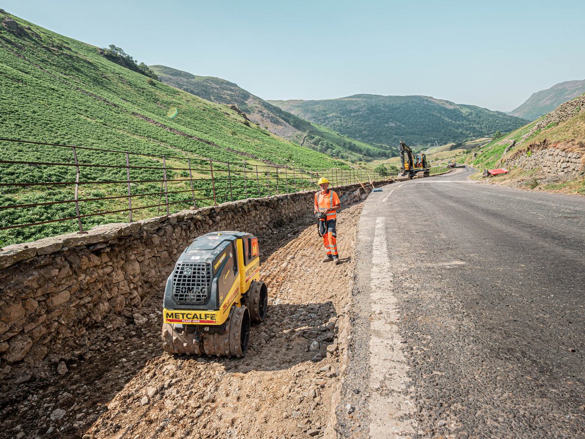 🚧 Exciting update on the Kirkstone Pass project! Full closure lifted Friday night. All 77 anchor cages excavated, installed, and concreted. Road reinstated with tarmac. 270m of drainage completed within the closure. Incredible teamwork and progress! #KirkstonePass #Metcalfe