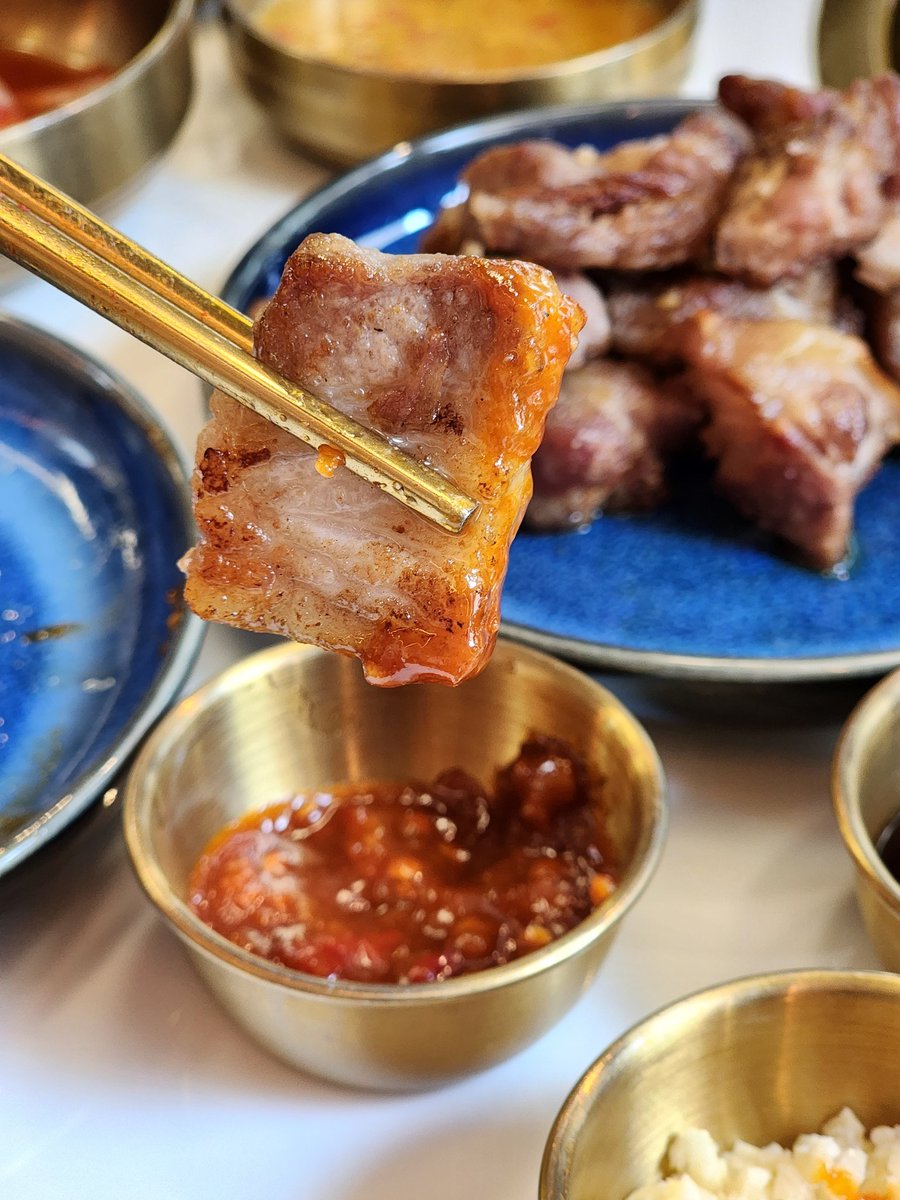 henmuntookdee's tweet image. ขอพิกัดปิ้งย่างเกาหลีที่คิดว่าอร่อย/คุ้มที่สุดในชีวิต!! ถ้าคนเล่นเยอะเดี๋ยวทำโพยเหมือนหมูกระทะให้ด้วยอิ🫶