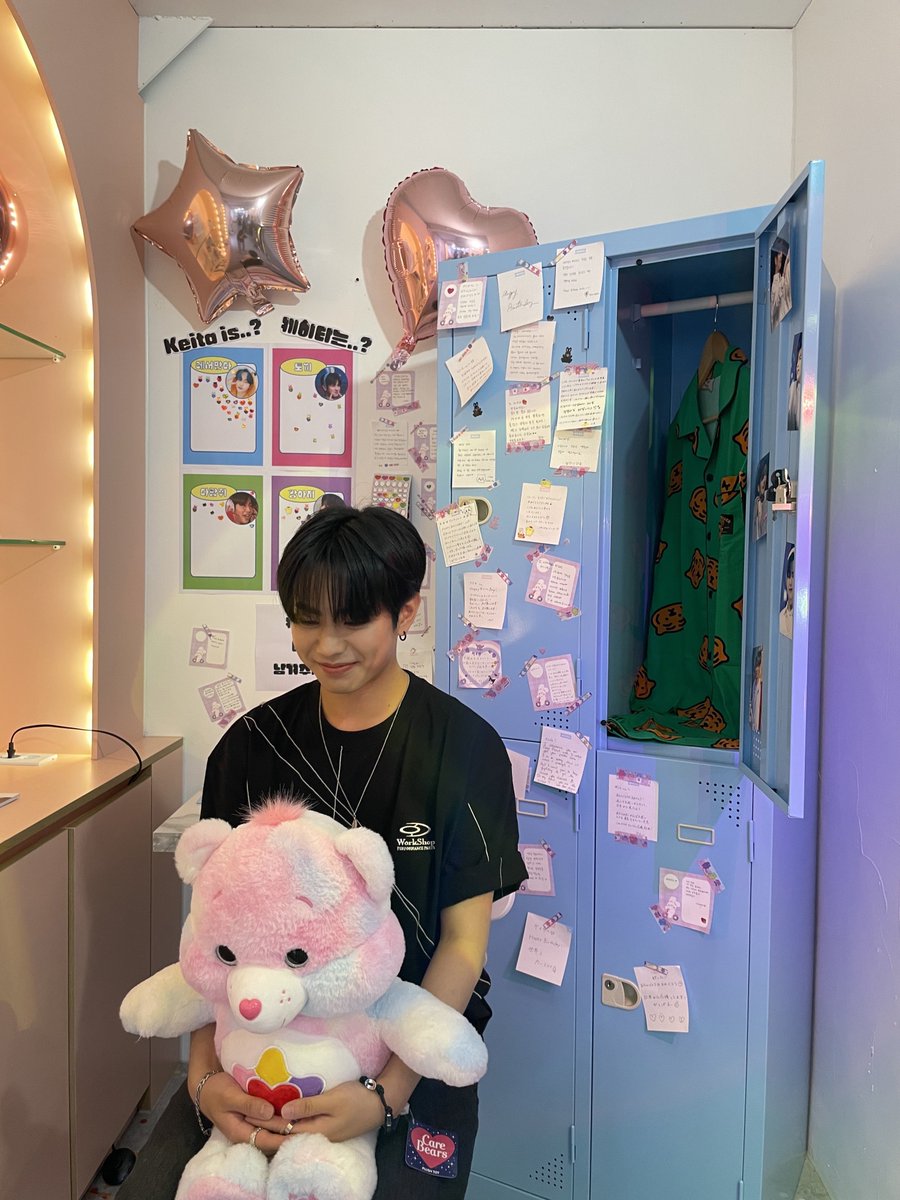 offclKeita's tweet image. 오늘 12시 되자마자 너무너무 행복한 생일이었고 많이 고마워요⭐
앞으로도 함께 하자~~~ㅎㅎㅎ

#KEITA #케이타