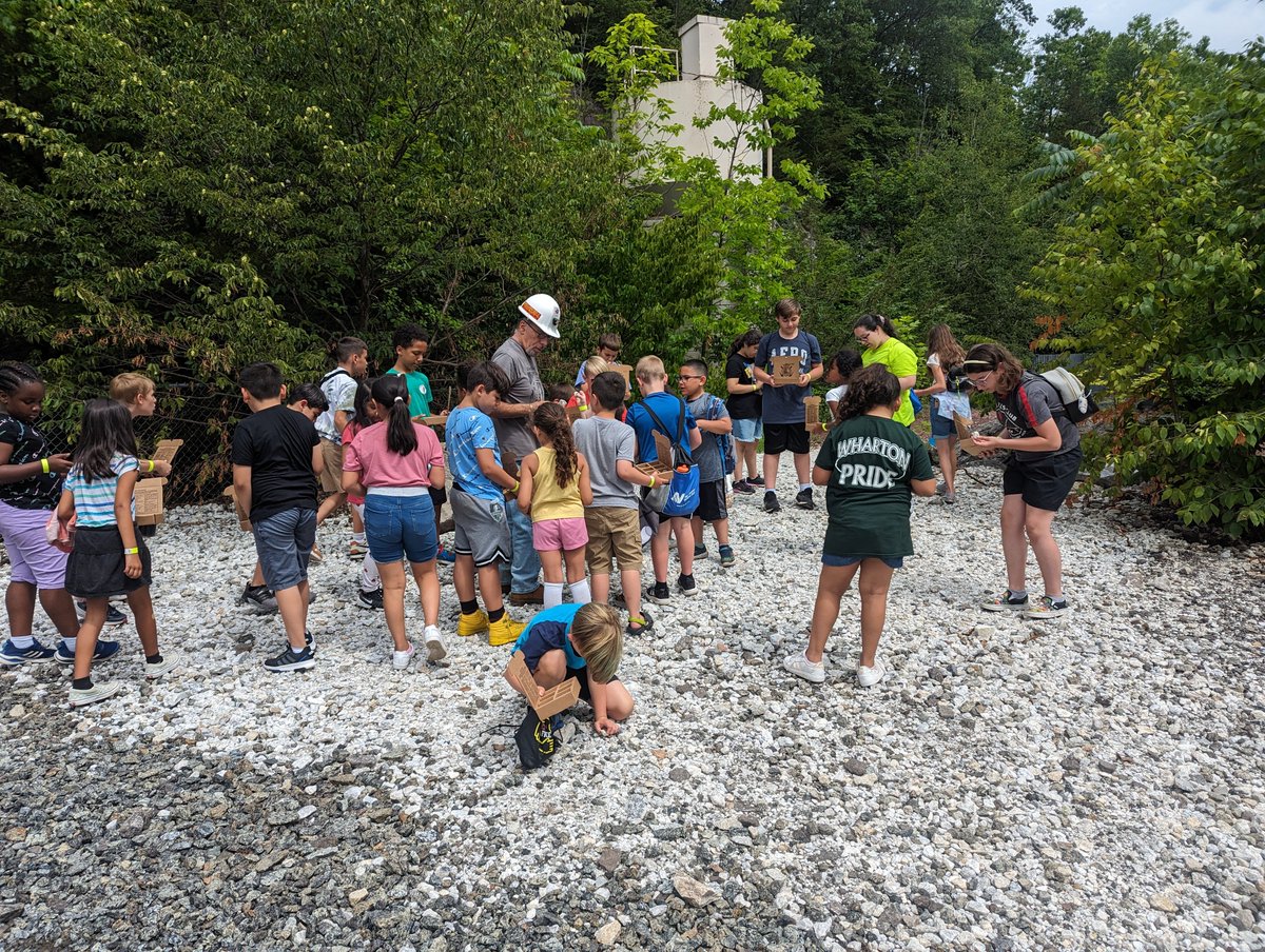 MsLoReWMTPS's tweet photo. Kicking off Wharton Rec with chalk challenges, ice cream, and rock digs https://t.co/DM39f4oaOT