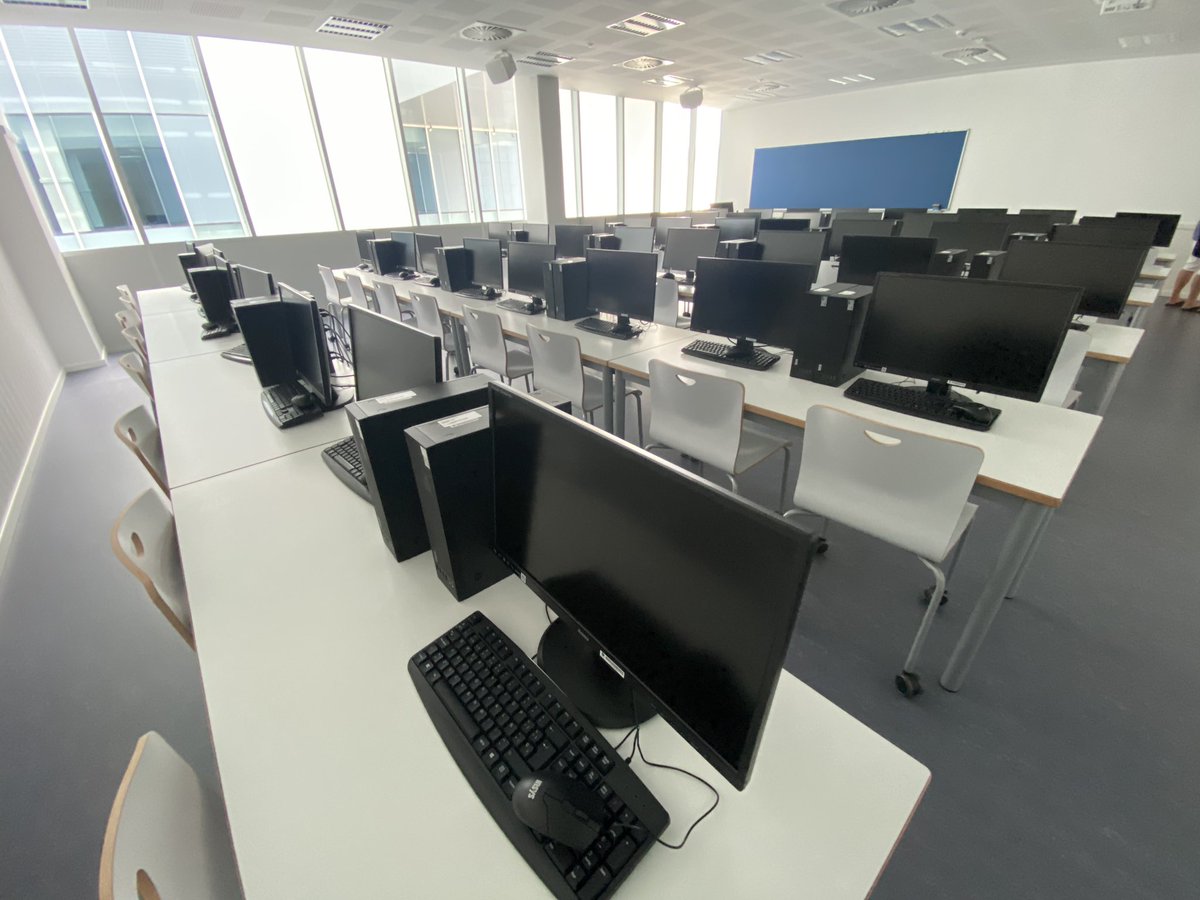 No, no es un hospital, son las instalaciones de nuestra <a href="/fcs_UJI/">FCS-UJI</a>, todo un lujo para nuestros estudiantes y docentes #SomFCS_UJI