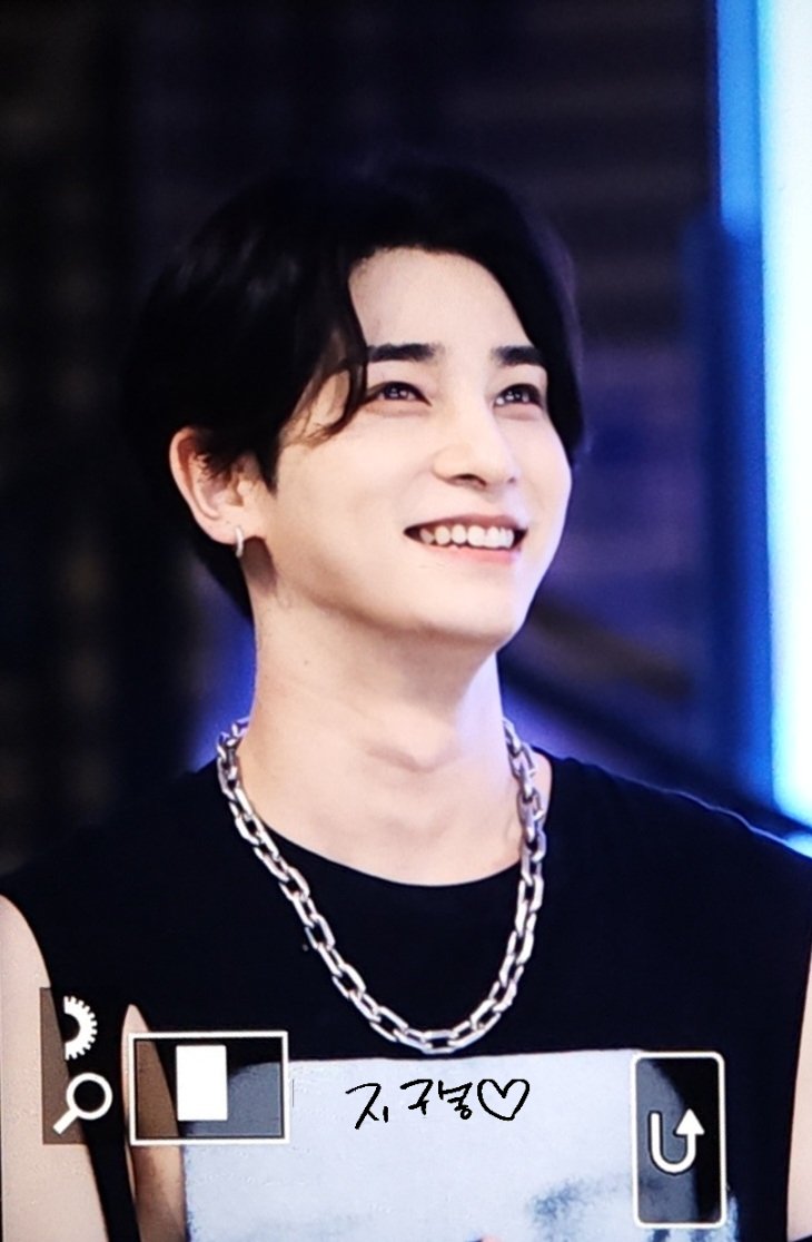 230704 1부 pre

남은 스케도 잘하구 온낭🫳🫳

#한결 #HANGYUL #BAE173 #13시 #멋있는_인절미