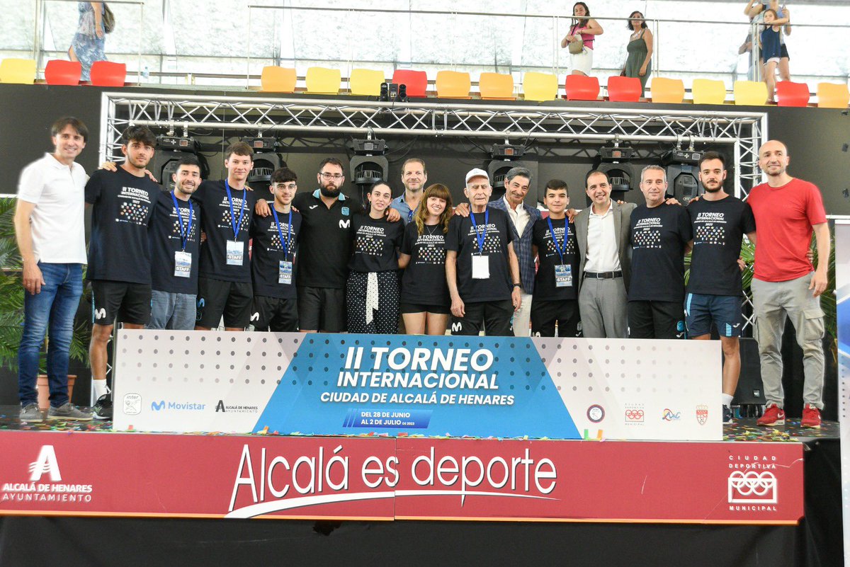 ABravoJ5's tweet photo. Lo volvimos a hacer. 

48 equipos, 120 partidos en 4 días y unas ceremonias de inauguración y clausura increíbles. 

No hay palabras de agradecimiento suficientes para todos los miembros del Staff.

Todos juntos hemos organizado el mejor Torneo del mundo del fútbol sala base. https://t.co/r7UdW1i5fX