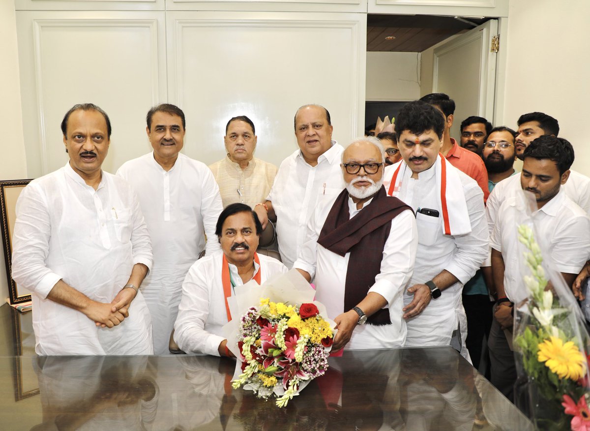 Ajit Pawar (@ajitpawarspeaks) on Twitter photo आज मुंबई येथे राष्ट्रवादी काँग्रेस पक्षाच्या मुख्य कार्यालयात मा. श्री. <a href="/SunilTatkare/">Sunil Tatkare</a> जी यांनी पक्षाच्या प्रदेशाध्यक्ष पदाचा कार्यभार स्वीकारला. यासाठी त्यांचं मनःपूर्वक अभिनंदन! आज मुंबई येथे राष्ट्रवादी काँग्रेस पक्षाच्या मुख्य कार्यालयात मा. श्री. <a href="/SunilTatkare/">Sunil Tatkare</a> जी यांनी पक्षाच्या प्रदेशाध्यक्ष पदाचा कार्यभार स्वीकारला. यासाठी त्यांचं मनःपूर्वक अभिनंदन!