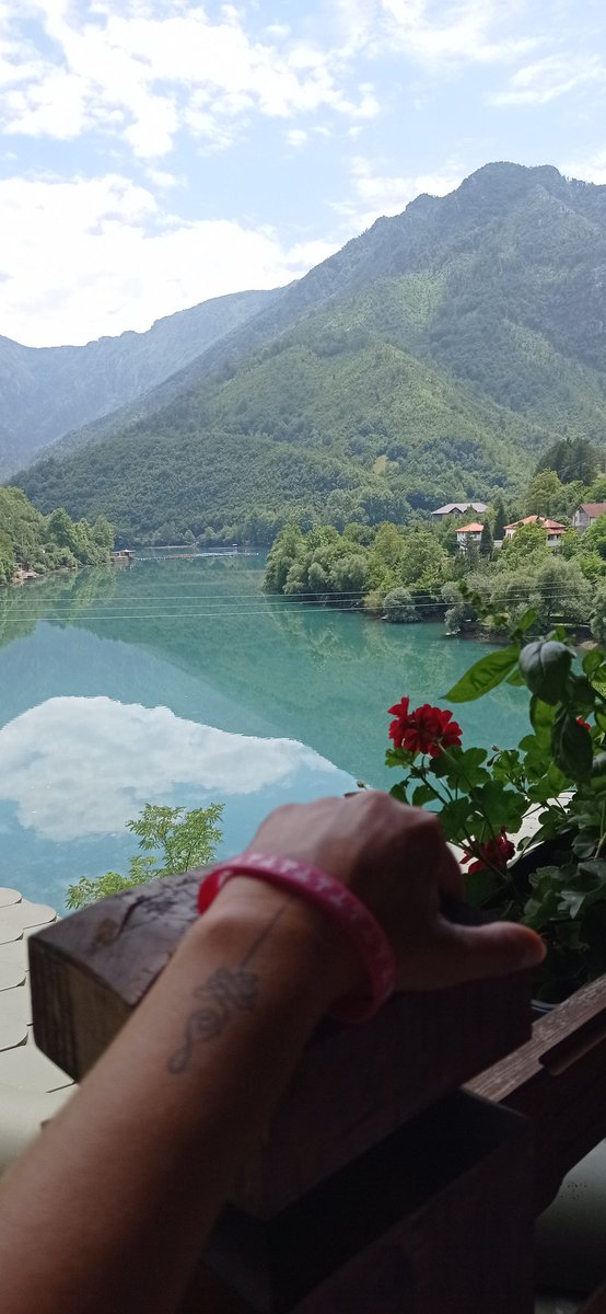 Silviacentc's tweet image. Sin Oficiners  arround de World😜 @SinOficina_com