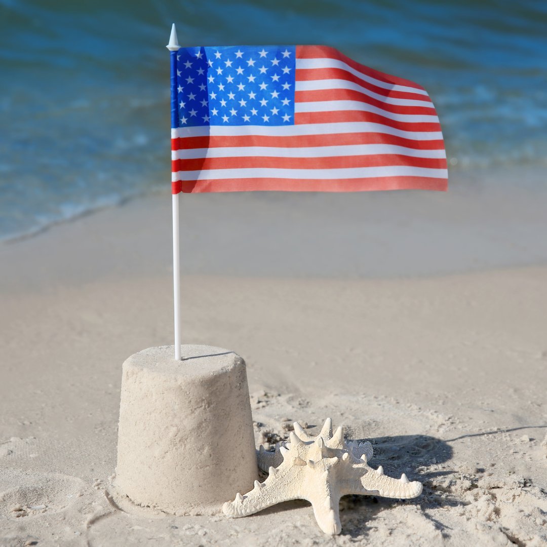 JupiterDogBeach's tweet photo. 🇺🇸 Happy Fourth of July from FJB! 🇺🇸 As we gather with friends and family to honor our nation's independence, what better way to soak up the holiday spirit than by hitting the beach? 🏝 

#FriendsofJupiterBeach #BeachHoliday #JupiterBeach #JupiterFL #DogBeach #JupiterDogBeach https://t.co/tLCUCnsSjq