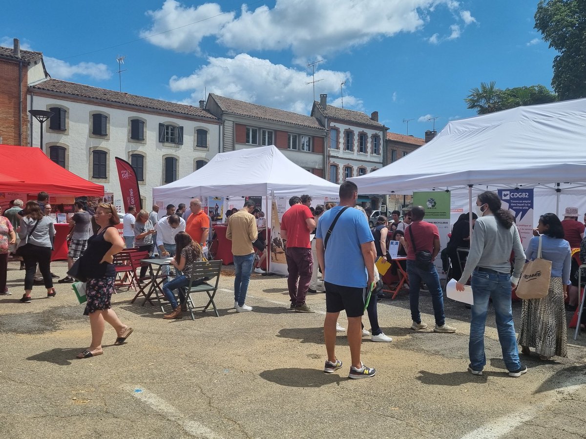 ampabeya's tweet photo. @Placedutaf à Caussade  c'est maintenant! 
📢 Venez à la rencontre des entreprises de votre territoire qui vous parleront des opportunités d'emplois tous secteurs et vous accueillent jusqu'à 17h Boulevard Rey! @region @Occitanie @Poleemploi_oc PE @albasud et @montaubannord https://t.co/1ae1VQQITd