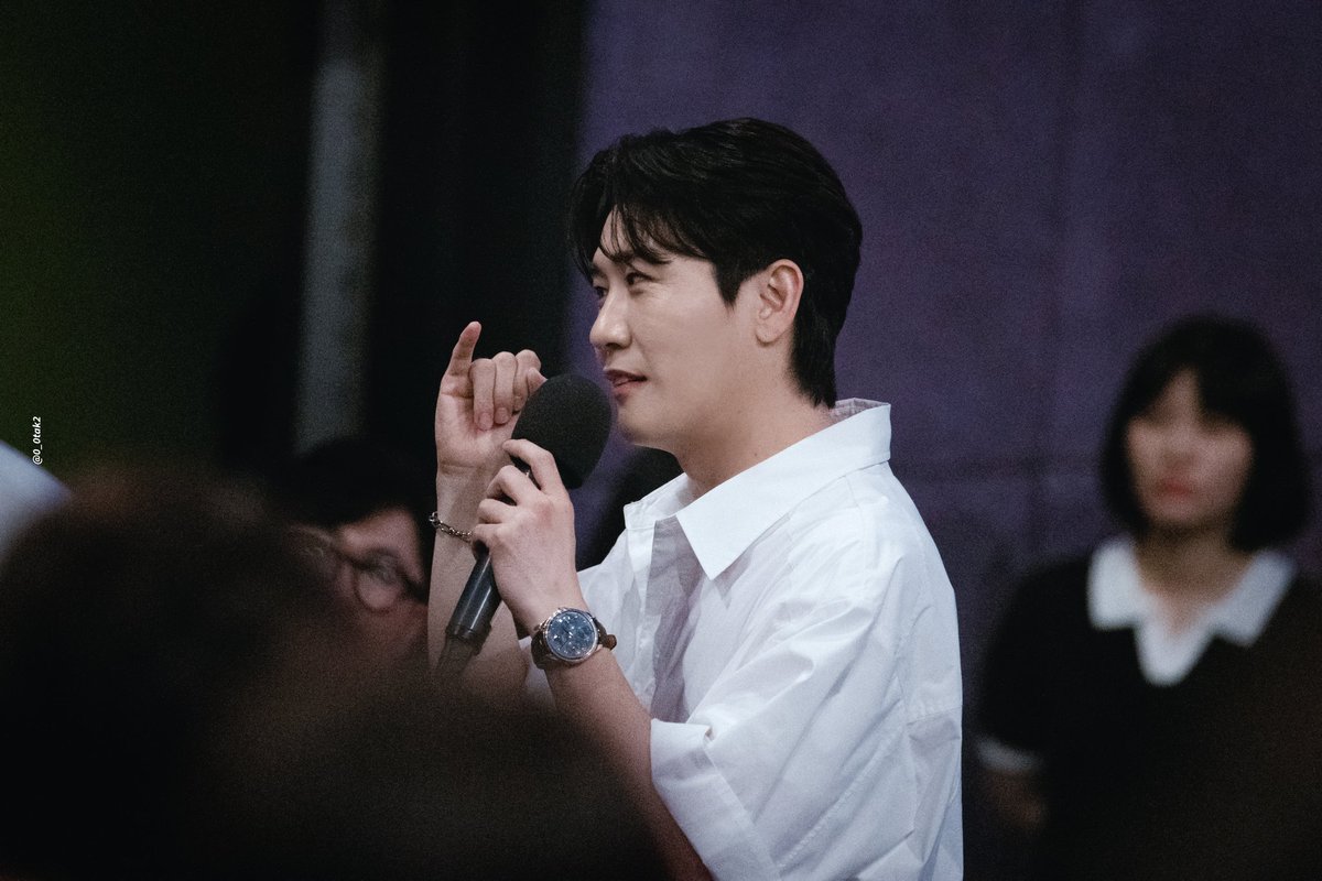 0_0tak2's tweet photo. 230701 왕십리 CGV 무대인사 #영탁

영타기와 약속🤙🏻 https://t.co/JphxVT6FJe