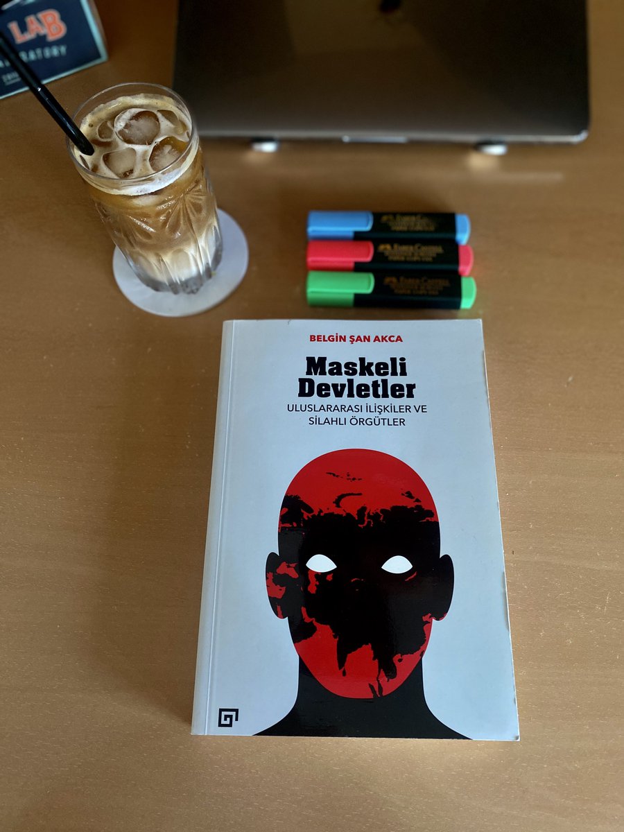 KCCengiz_'s tweet photo. Geçen hafta 3 günlük konuştuğumuz ve sonrasında unuttuğumuz, Rus #PMC ya da paramiliter askeri organizasyon olan #Wagner olayı diyebileceğimiz hadiseler yaşandı.
Devlet dışı silahlı aktörleri daha detaylıca anlamak için👇🏻📖
#Russia #armedgroup #IR #security https://t.co/Sveu6GAgMP
